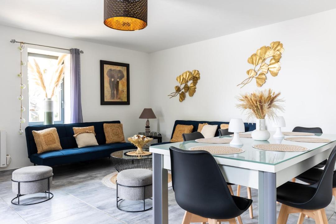 Photo of Others in Ladaux