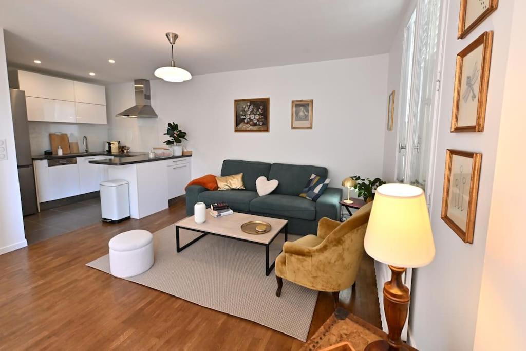 Photo of Others in Sens