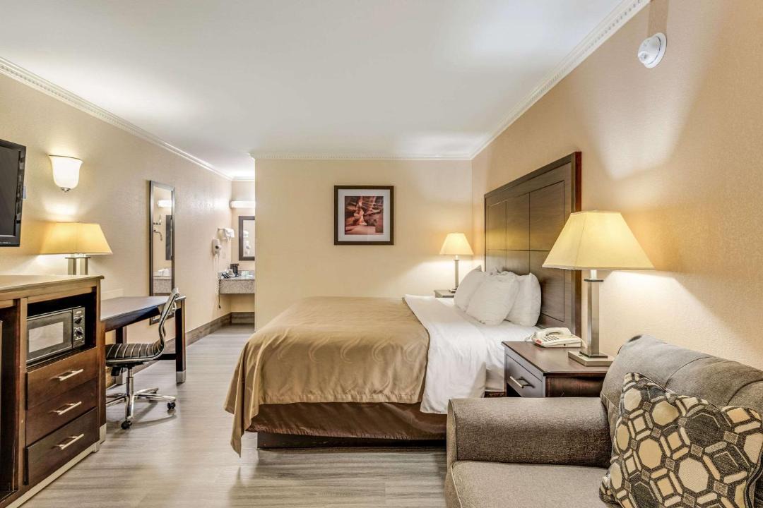 Photo of Bedroom in Ozona