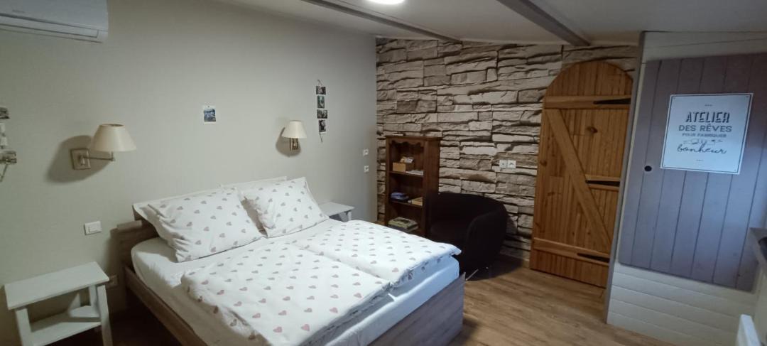 Photo of Others in Saint-Martin-de-Bromes