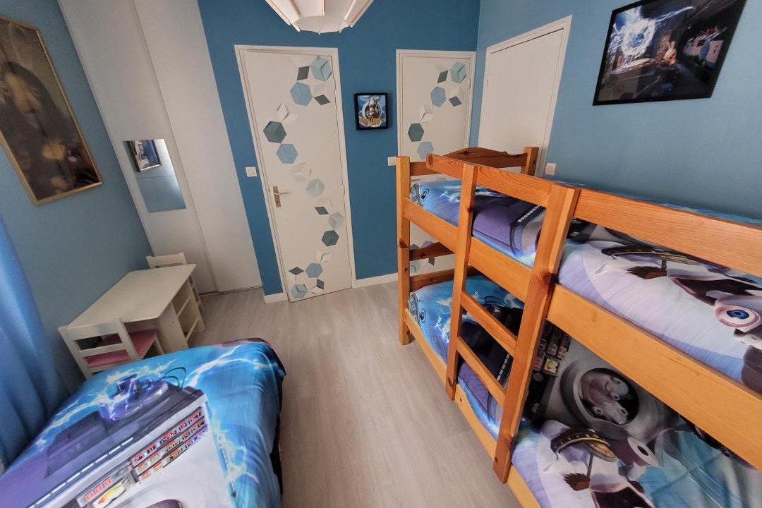 Photo of Others in Oiron