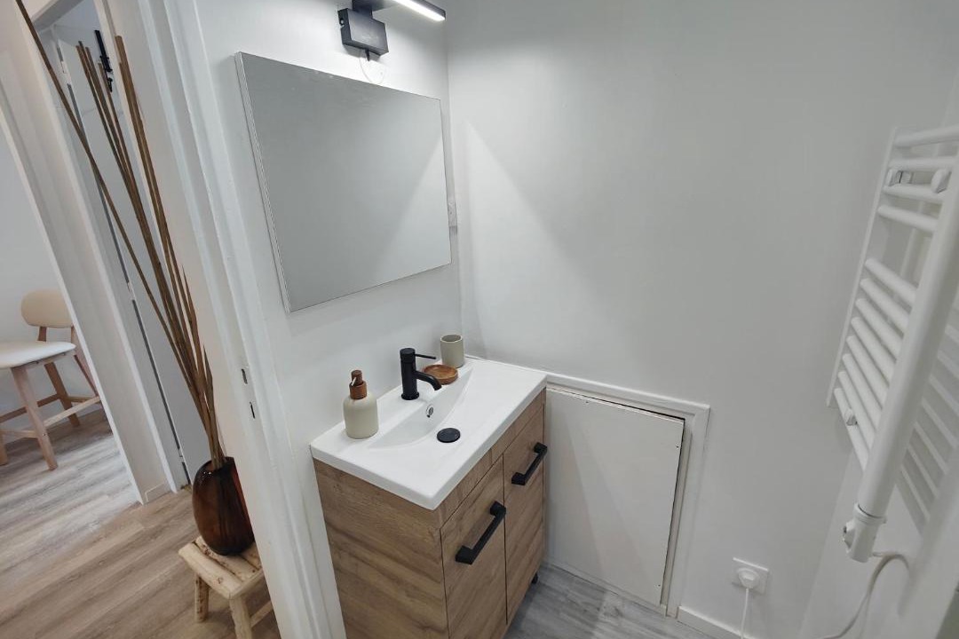 Photo of Bathroom in Chateaudun