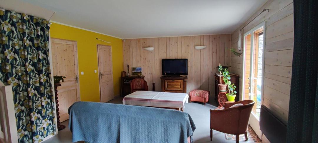 Photo of Others in Tence