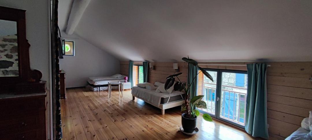 Photo of Others in Tence