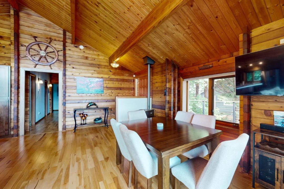 Photo of Others in Agate