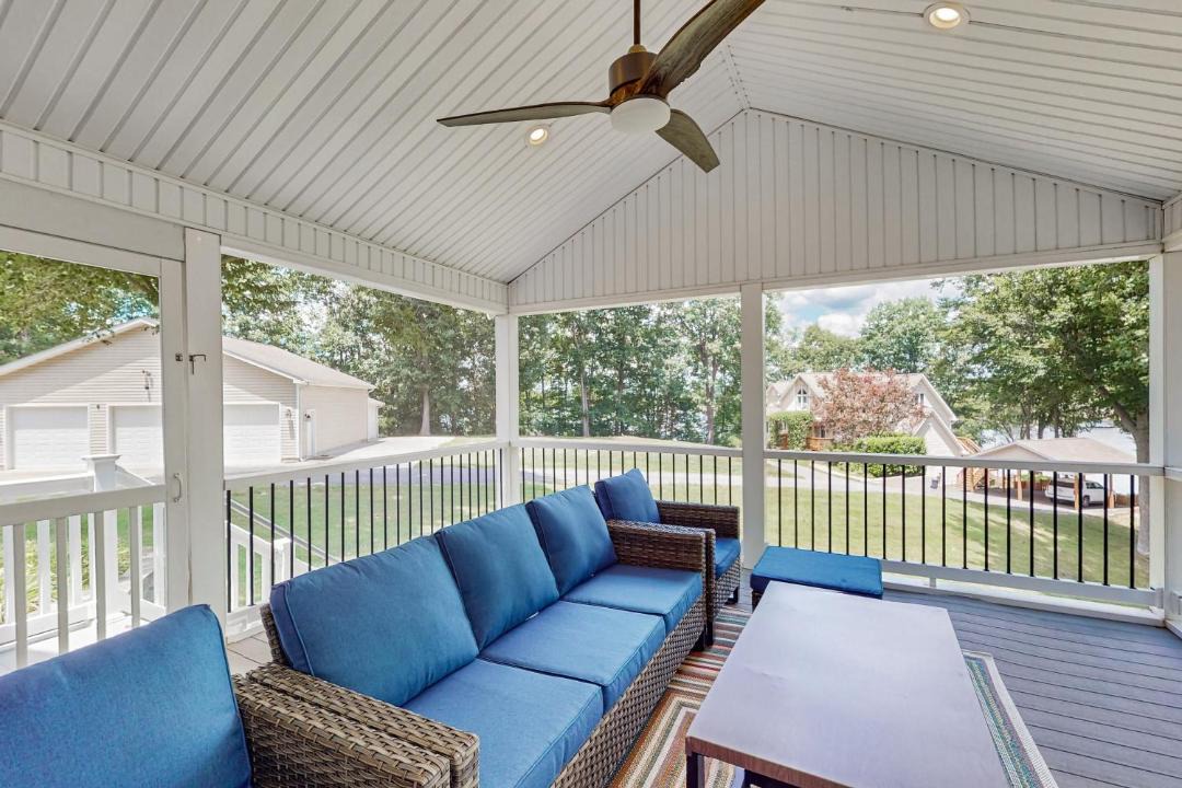 Photo of Patio Balcony in Livingston
