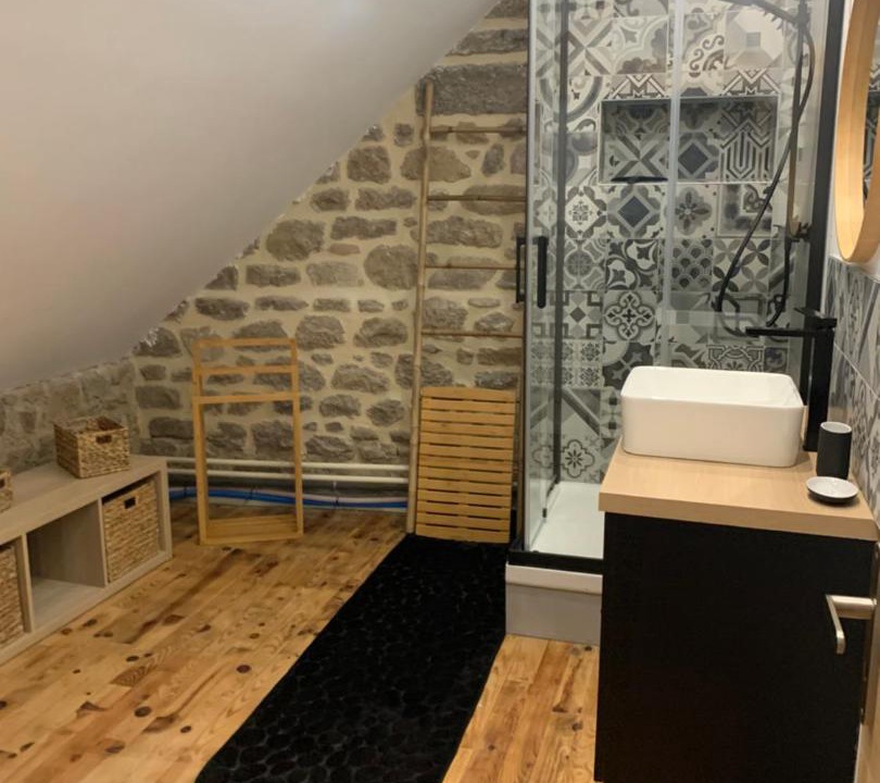 Photo of Others in Reville