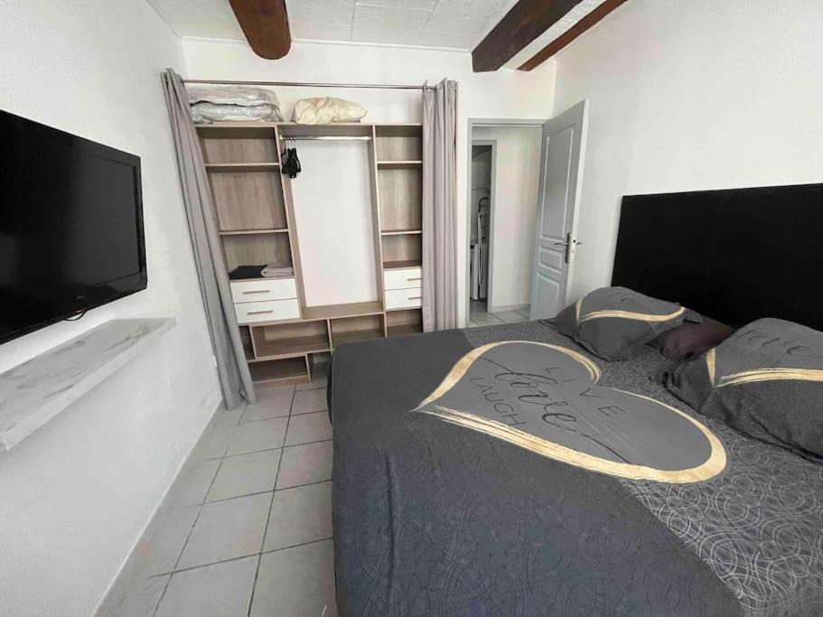 Photo of Bedroom in Saint-Laurent-de-la-Salanque