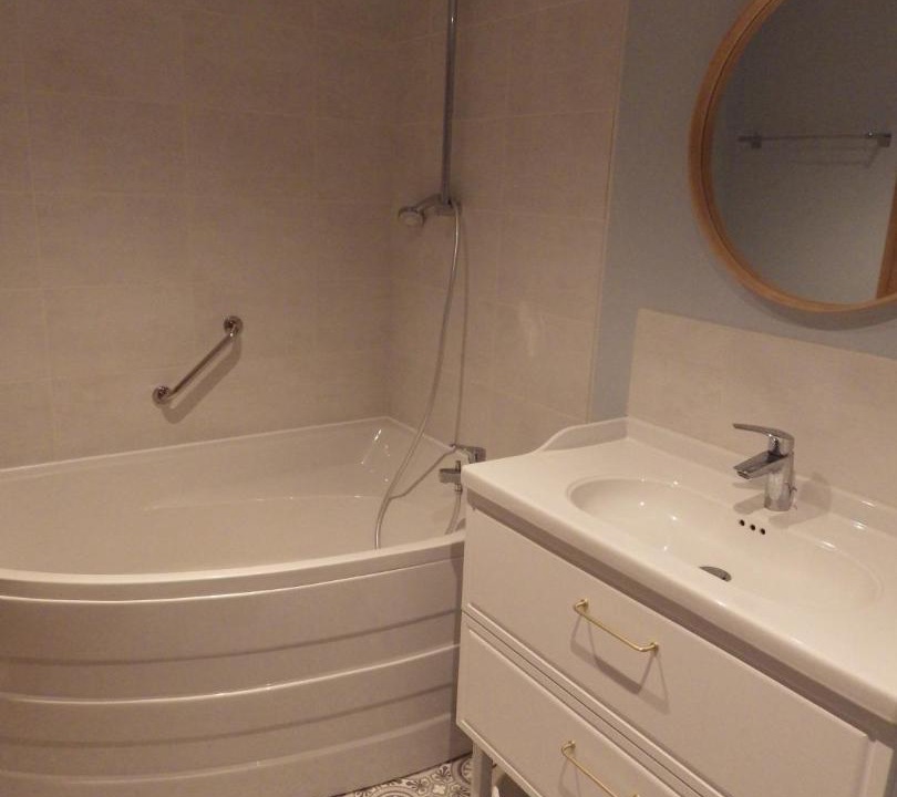 Photo of Bathroom in Villeneuve-dʼAllier