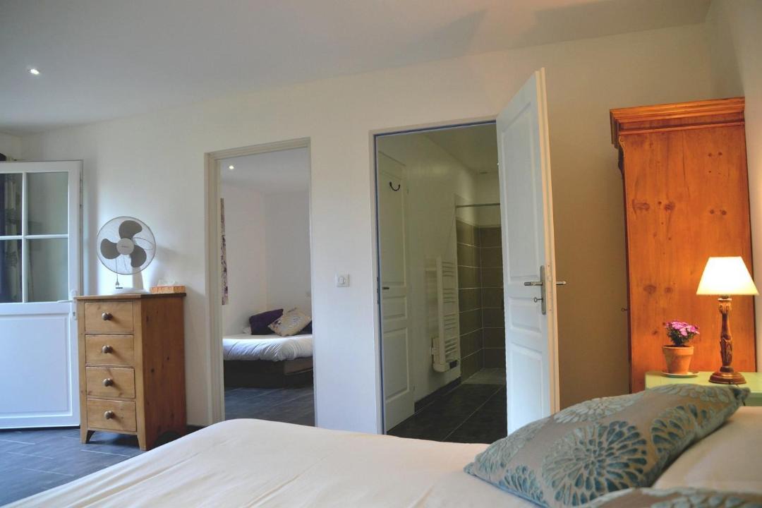 Photo of Bedroom in Saint-Fargeau