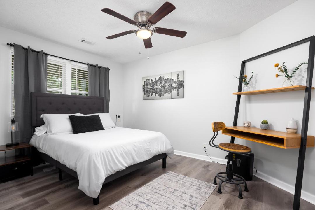 Photo of Others in Fortson