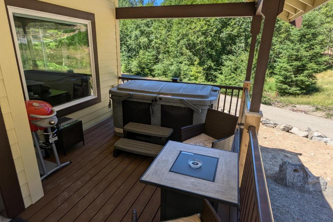 Photo of Others in Packwood