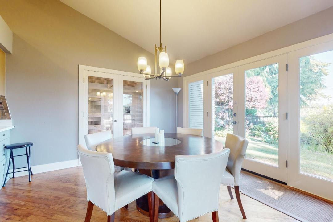 Photo of Others in Lake Forest Park