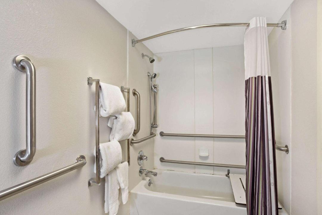 Photo of Others in Long Wharf