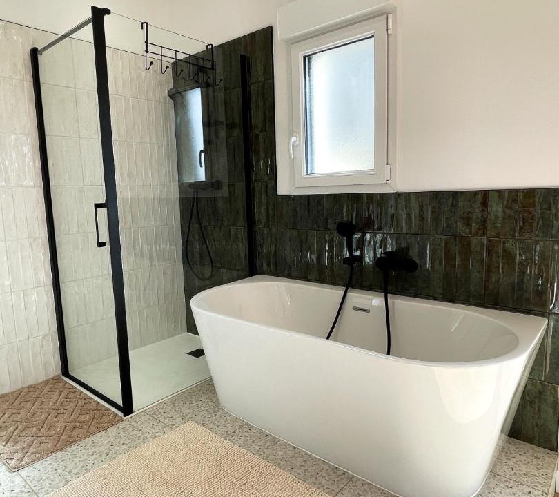 Photo of Others in Tessel