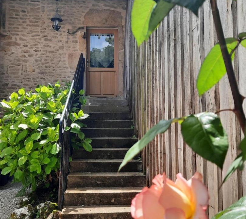 Photo of Others in Tharoiseau