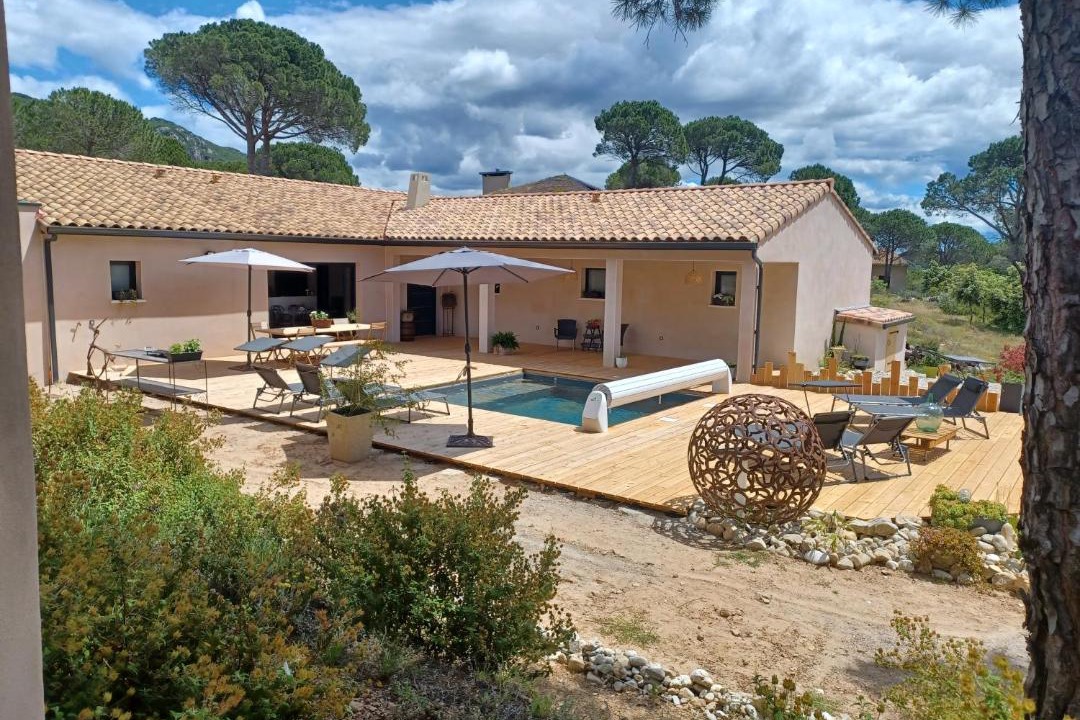 Photo of Others in Moureze