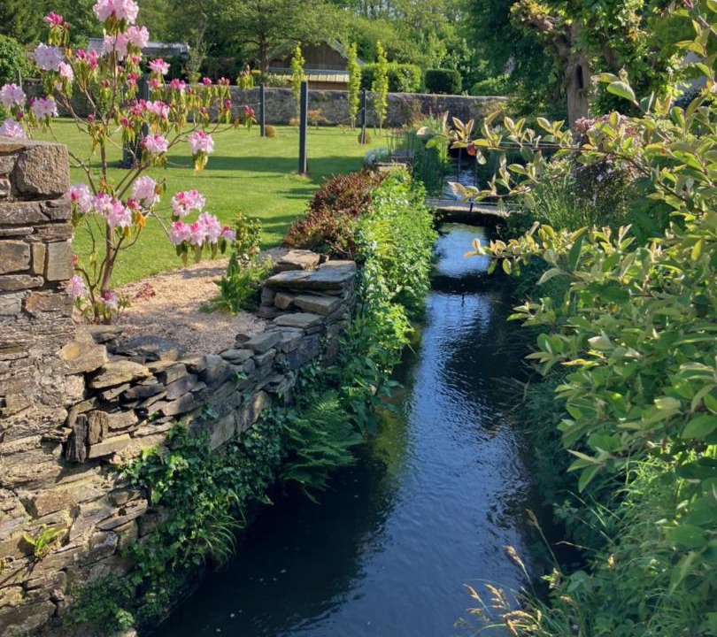 Photo of Others in Le Vast