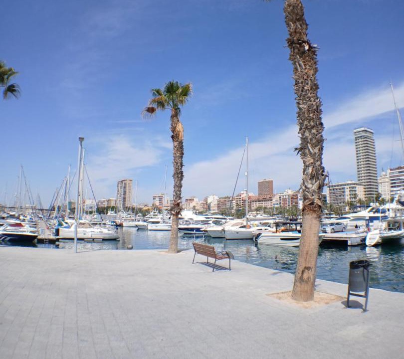 Photo of Others in Raval Roig