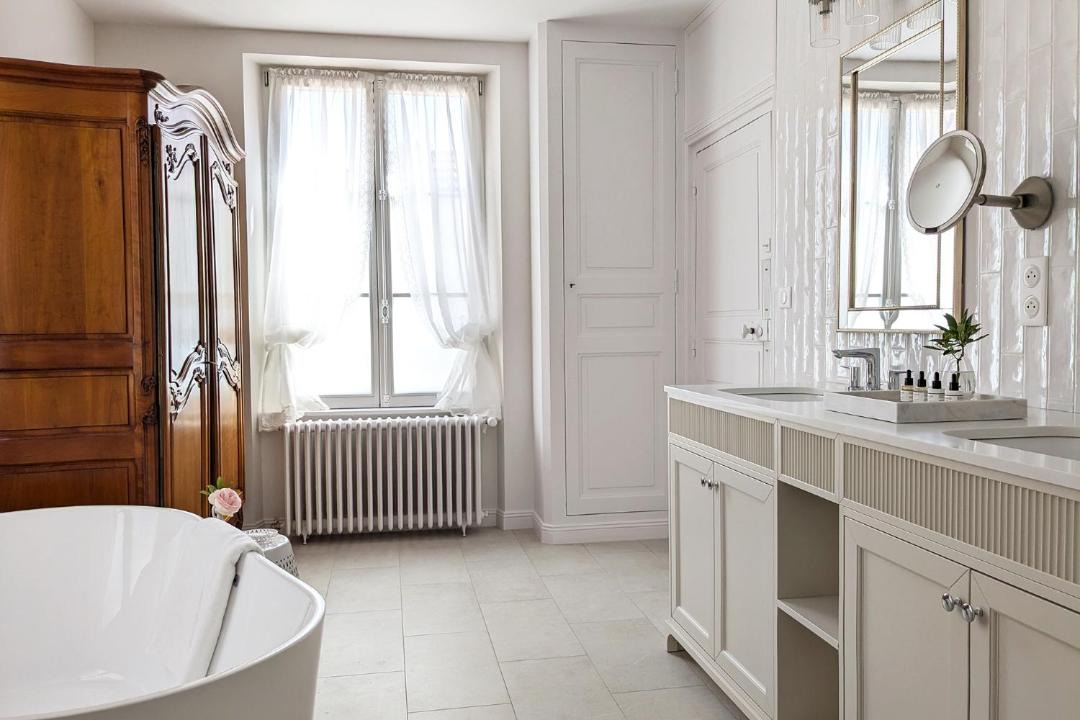 Photo of Bathroom in Ay