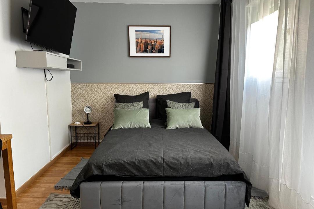 Photo of Others in Cergy