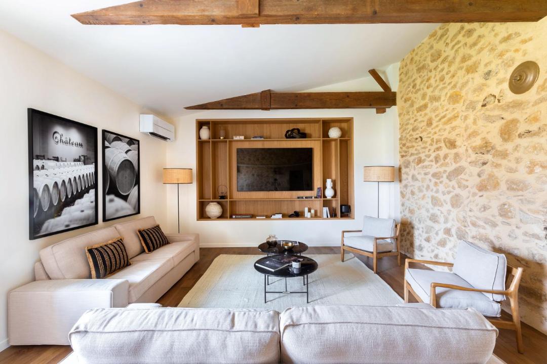 Photo of Others in Illats