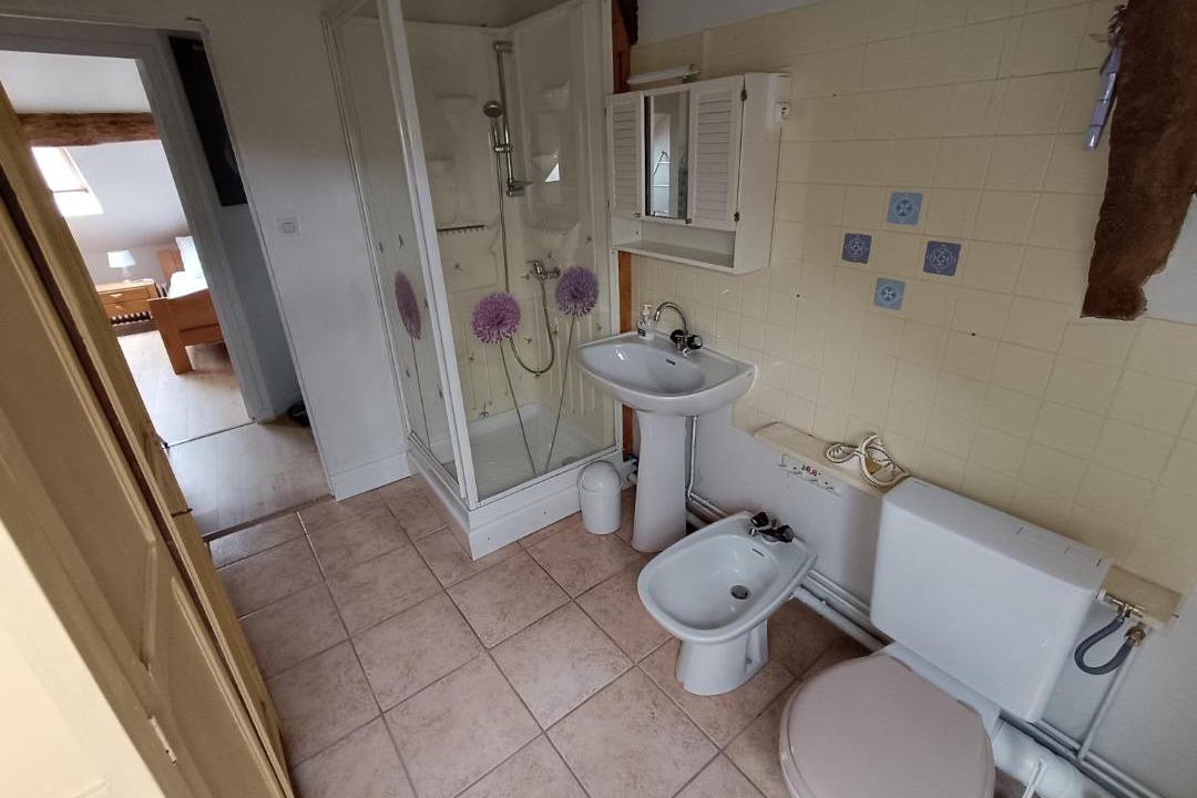 Photo of Bathroom in Tharoiseau