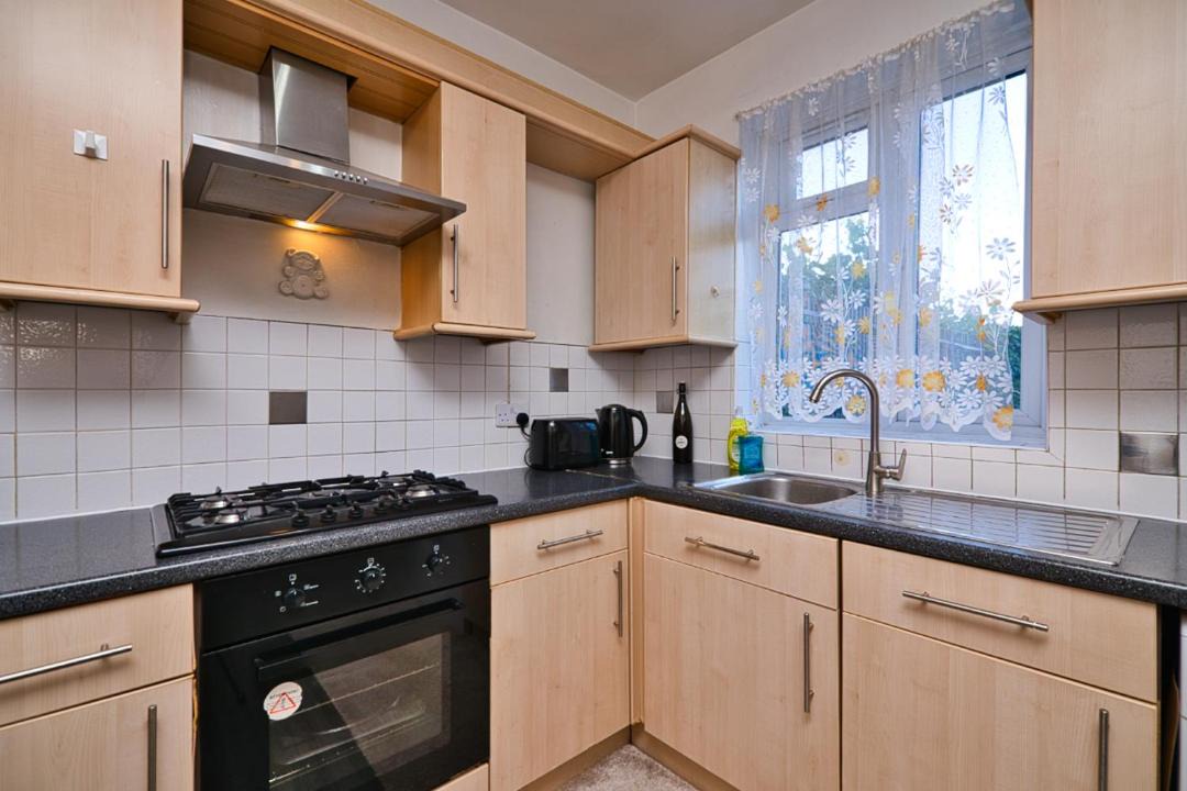 Photo of Others in Valence