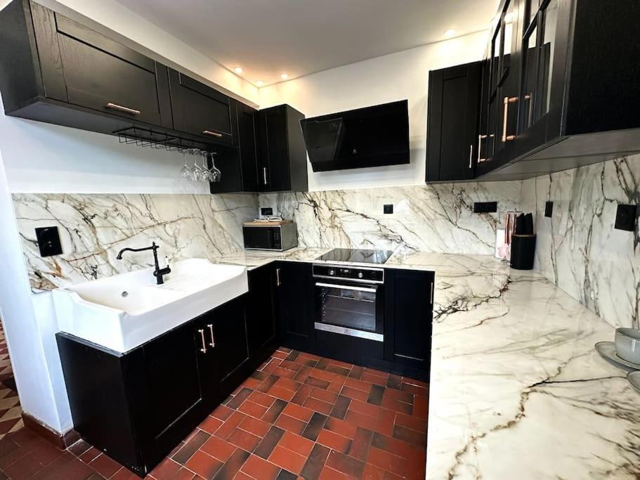 Photo of Others in Emanville