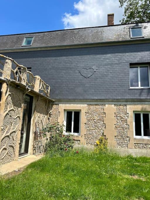 Photo of Others in Emanville