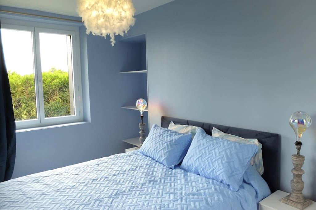 Photo of Others in Emanville