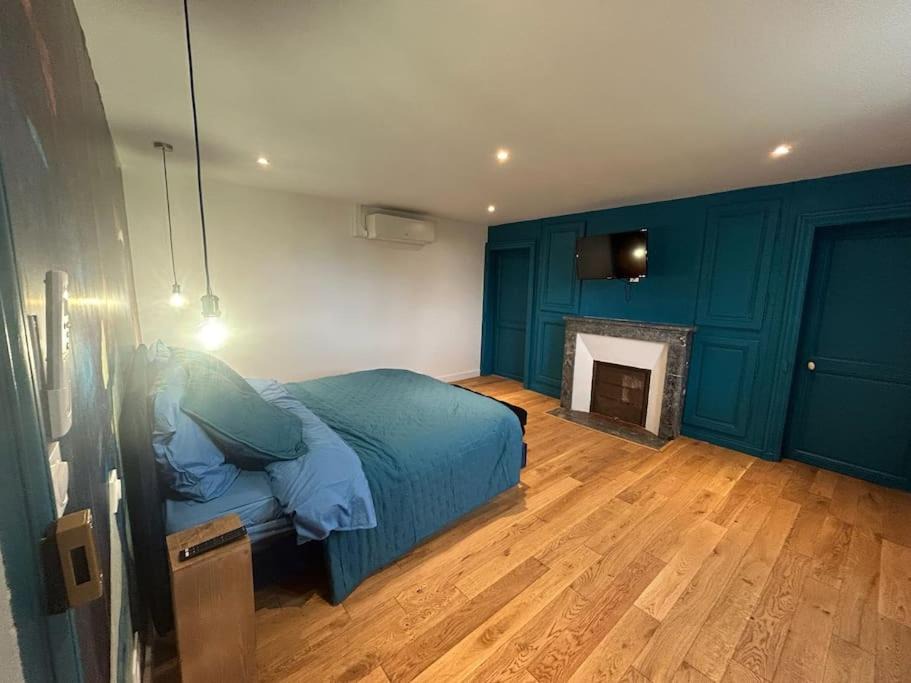 Photo of Others in Emanville