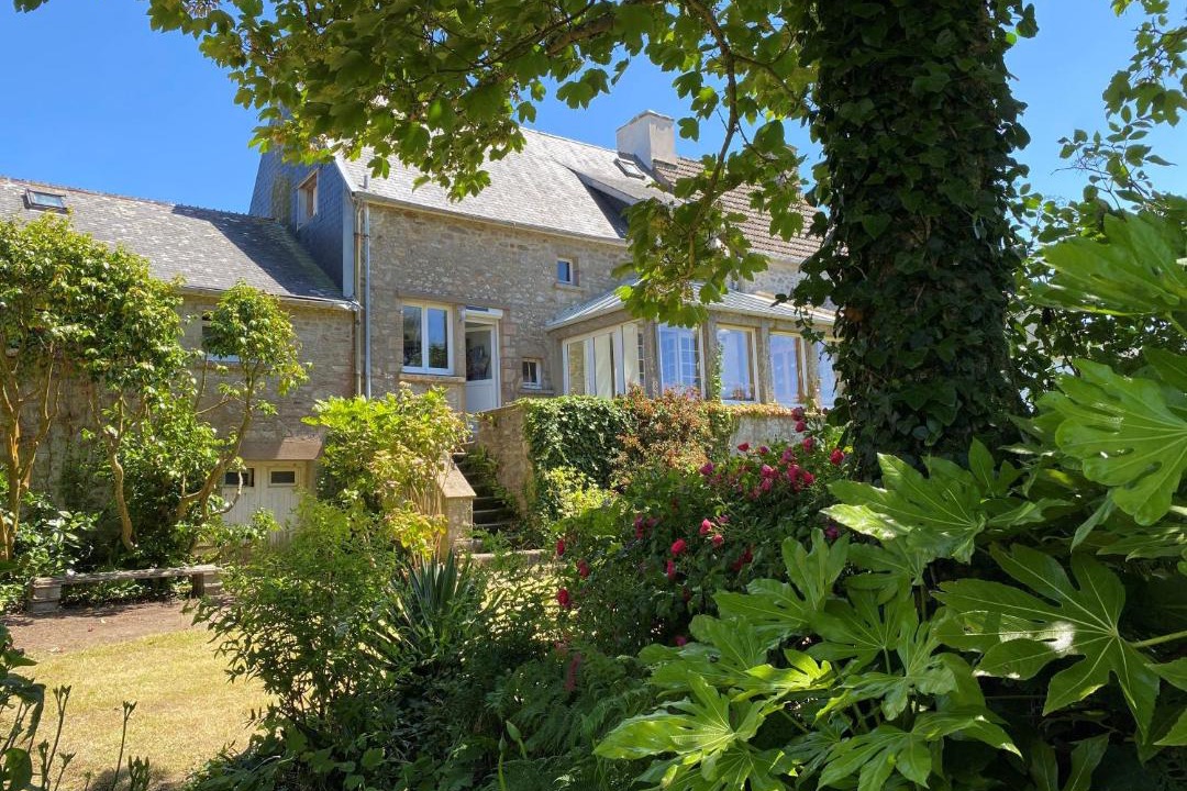 Photo of Others in Saint-Germain-des-Vaux