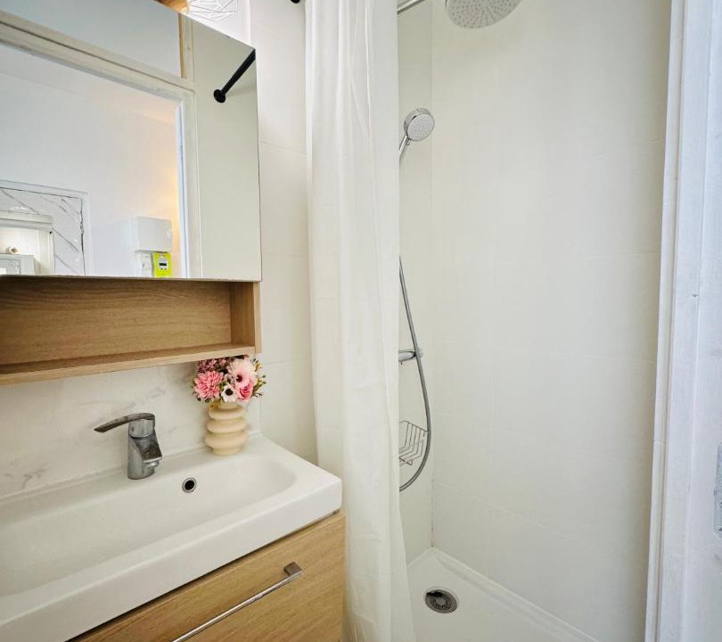 Photo of Others in Grenelle