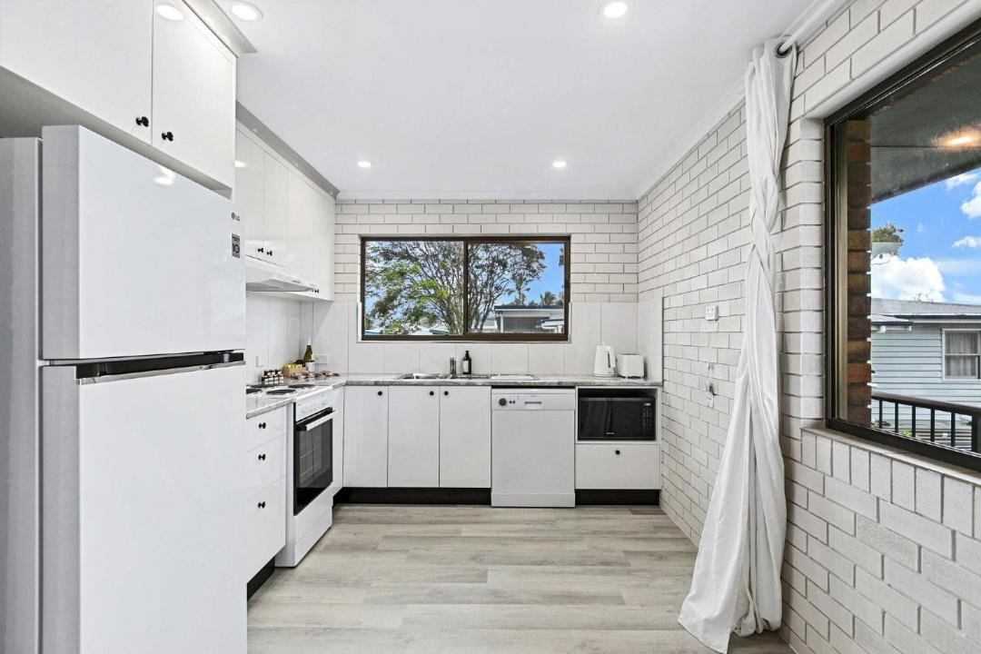 Photo of Others in Traviston