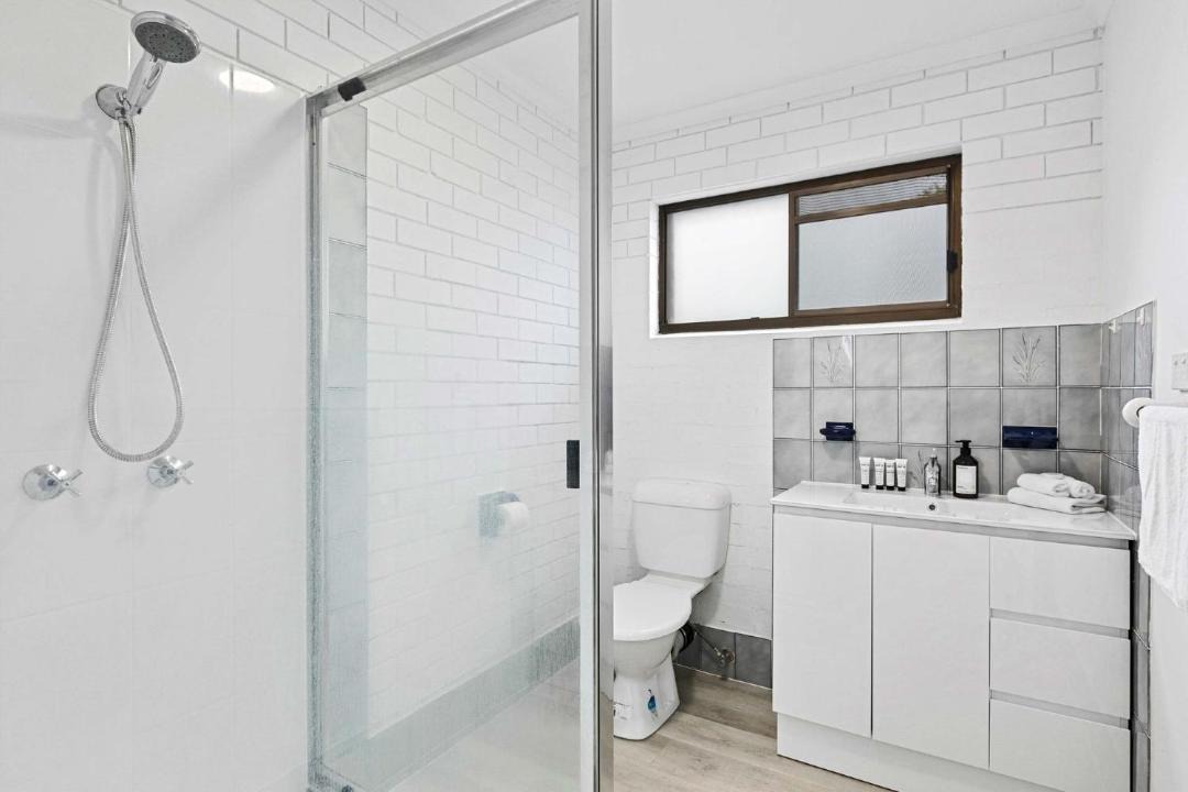 Photo of Others in Traviston