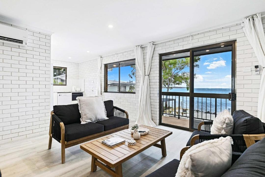 Photo of Others in Traviston