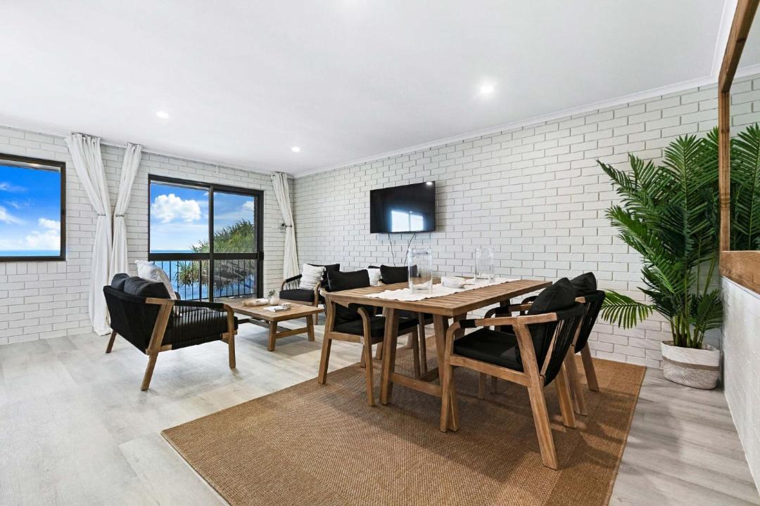 Photo of Others in Traviston