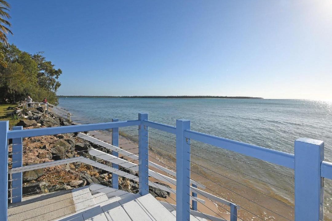 Photo of Others in Traviston