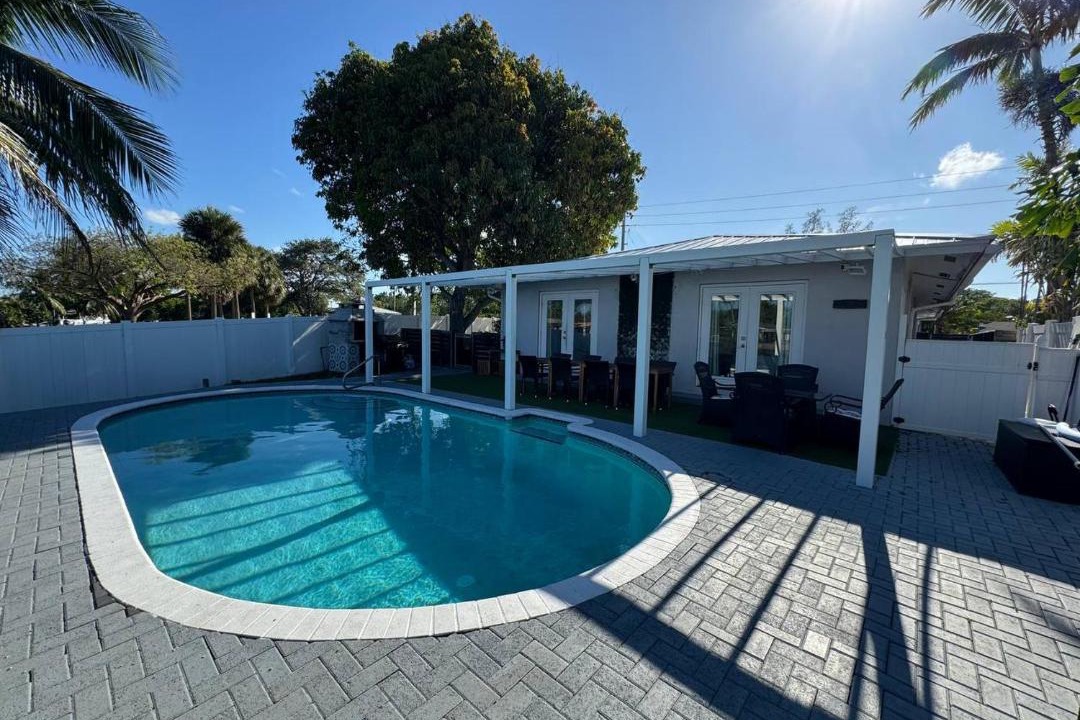 Photo of Others in Wilton Manors