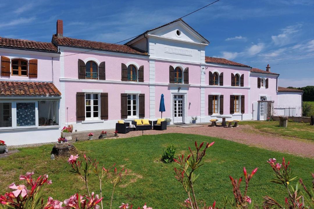 Photo of Others in Saint-Jean-d'Angely