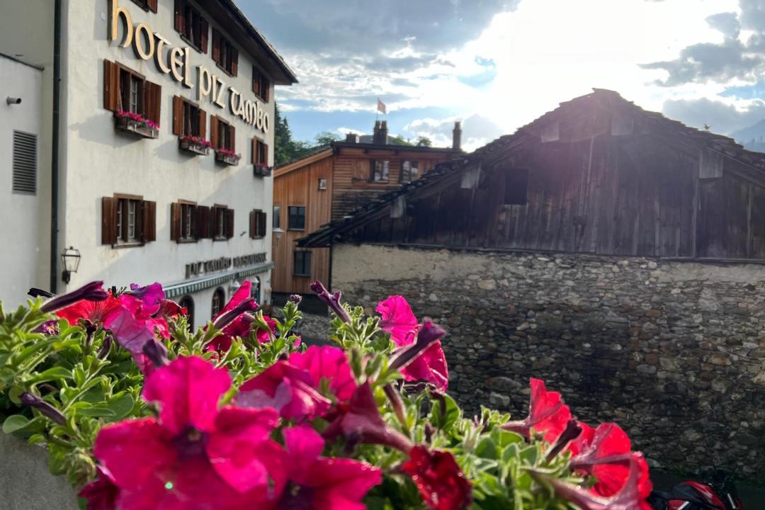 Photo of Others in Spluegen