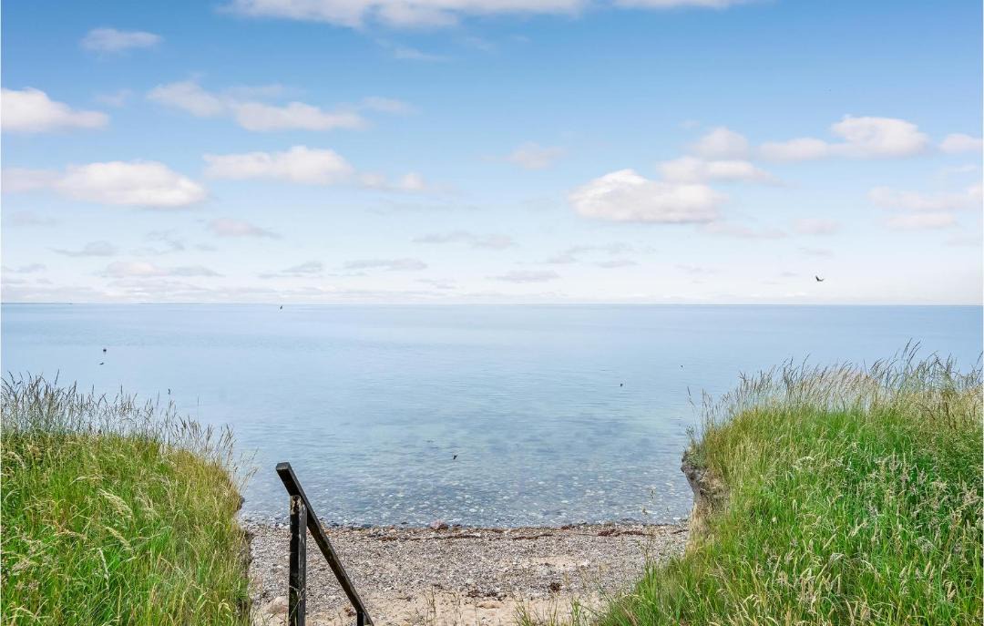 Photo of Others in Arø