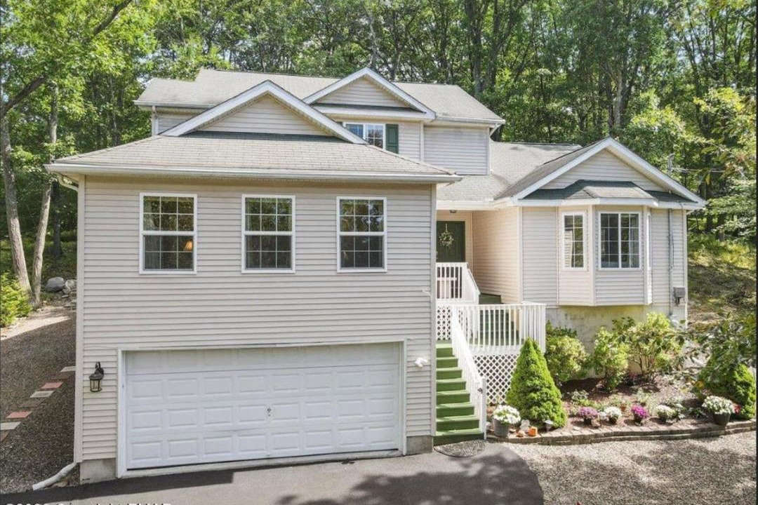 Photo of Others in Bushkill