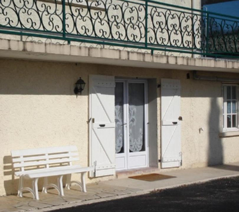 Photo of Buildings in Mensignac