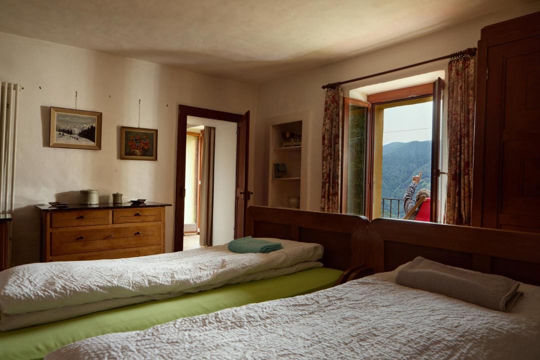 Photo of Others in Isorno