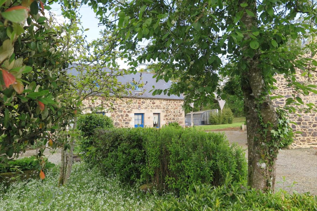 Photo of Others in Le Ru