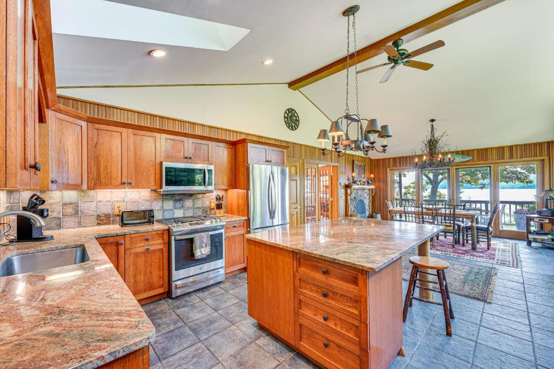 Photo of Others in Putnam Station