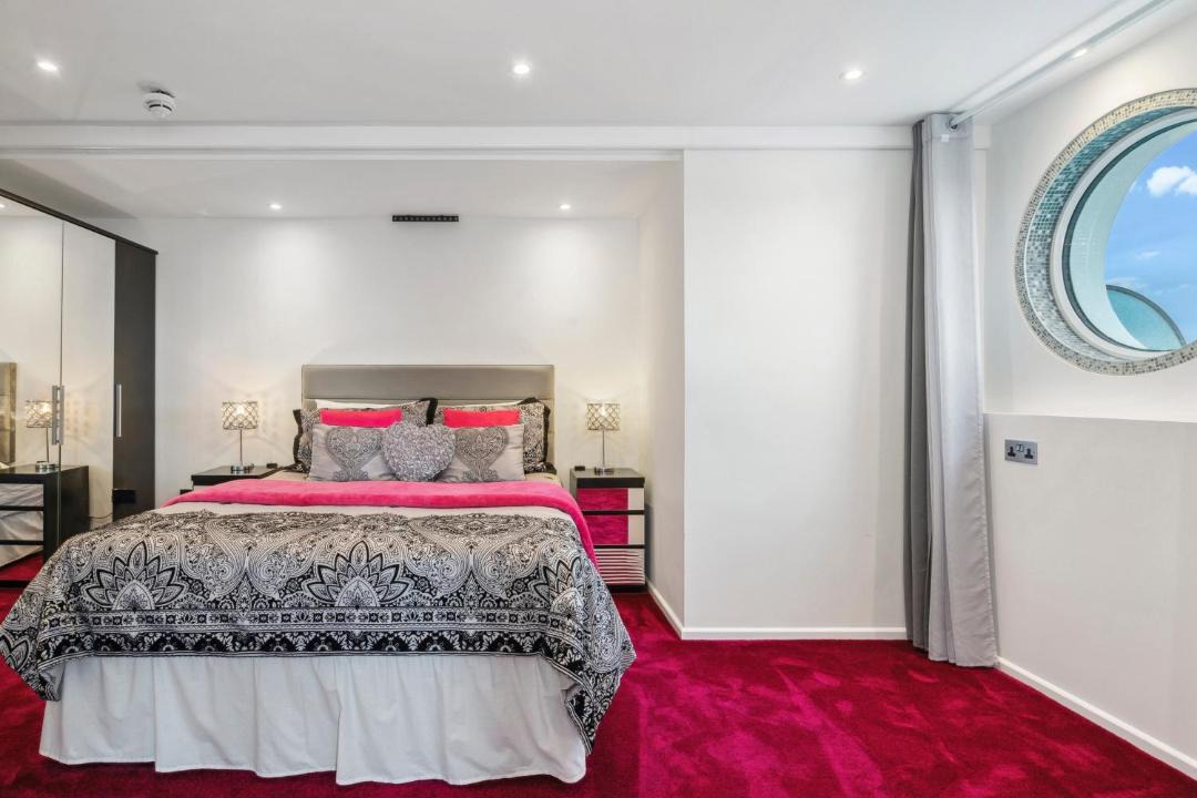 Photo of Others in Milford on Sea