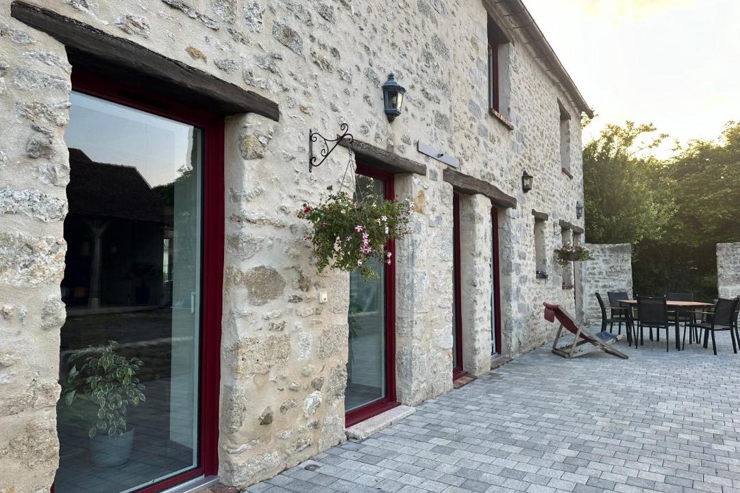 Photo of Buildings in Garentreville